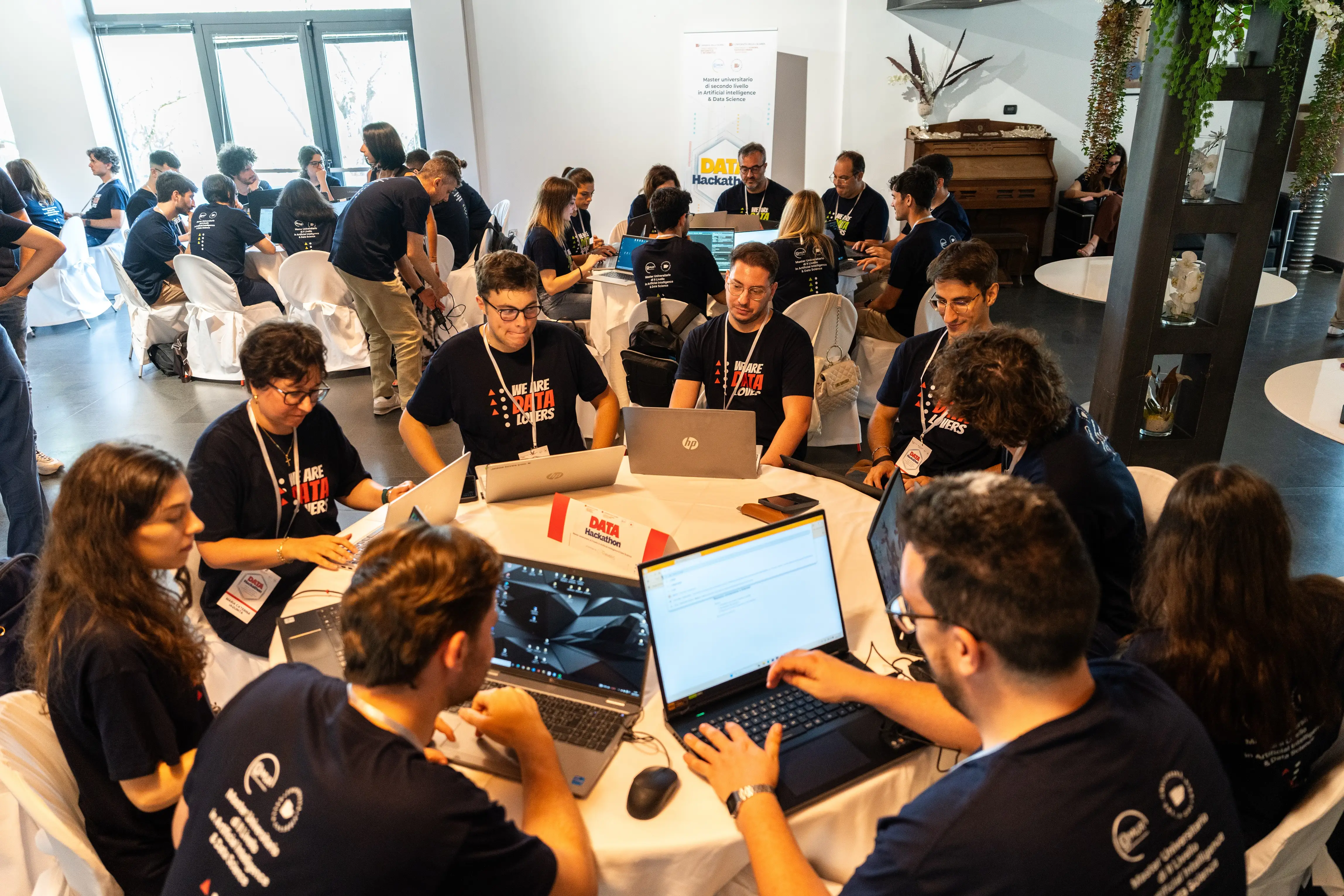 Foto 10 - DATA HACKATHON 2025