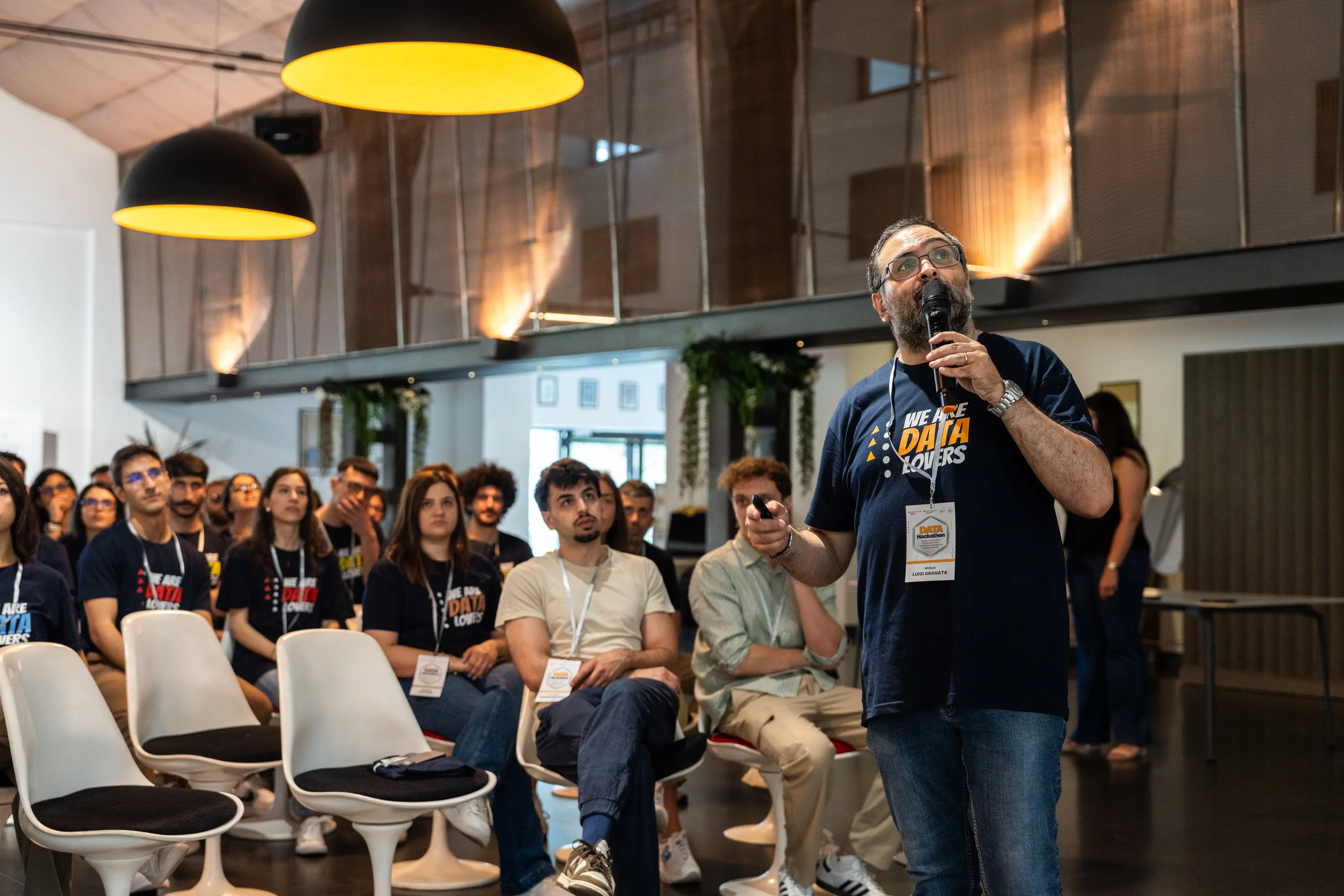 Foto 6 - DATA HACKATHON 2025